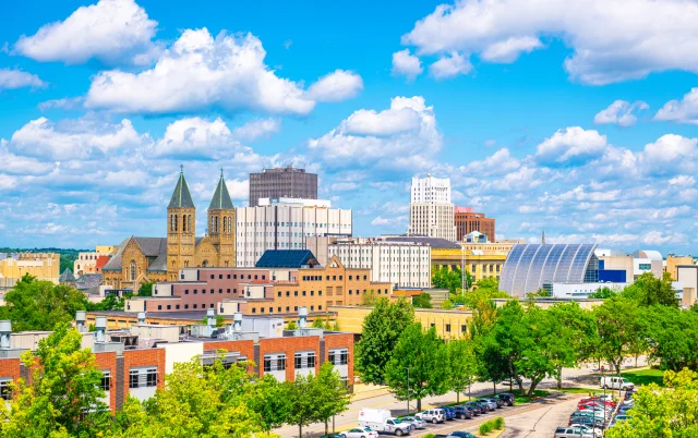 Akron, Ohio, USA downtown city skyline in the daytime – Akron, cheap car insurance in Ohio