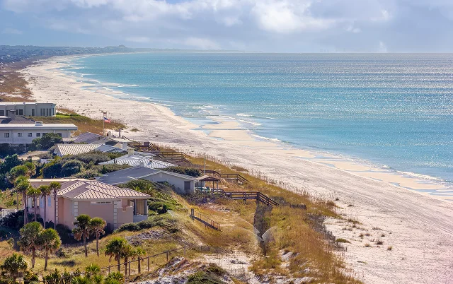 Stretch of white sandy beaches in Panama City, Florida – Panama City, cheap car insurance in Florida